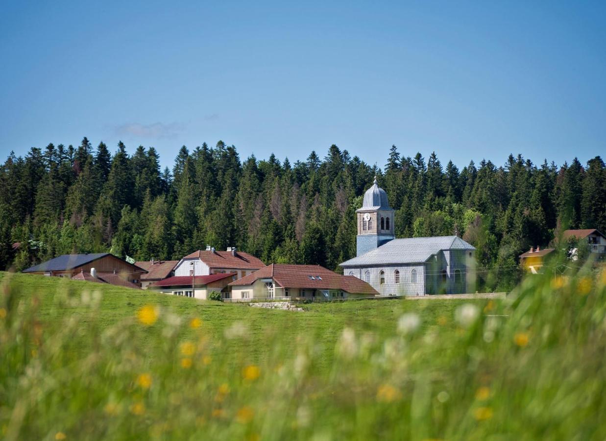 Les Loges Du Jura 4 Etoiles Lejlighed Nanchez Eksteriør billede